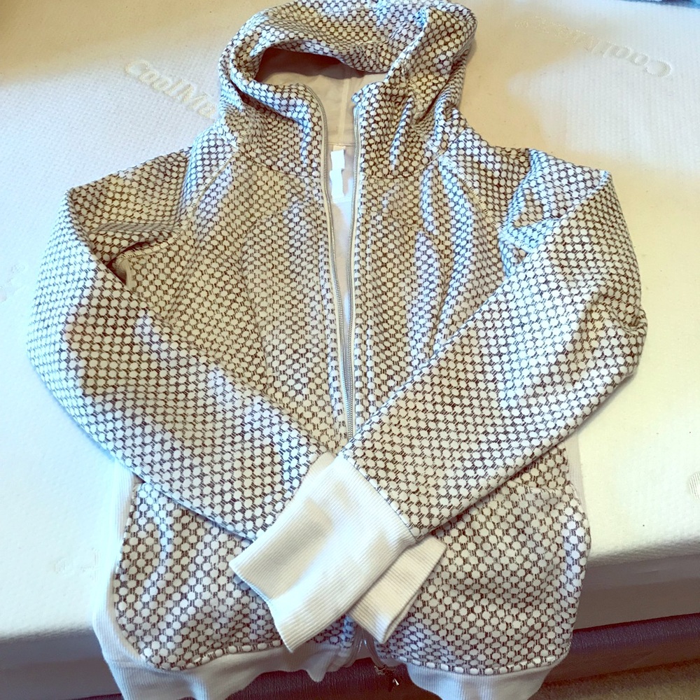 Lululemon scuba hoodie, great condition!